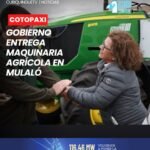El presidente de la República, Daniel Noboa, visitó la parroquia Mulaló, en Latacunga, donde realizó la entrega de maquinaria agrícola y varios títulos de propiedad a beneficiarios de la zona. De acuerdo con lo informado, la inversión del Gobierno Nacional en estas acciones alcanza alrededor de 1,6 millones de dólares, destinada al fortalecimiento del sector productivo y la seguridad jurídica de los propietarios.